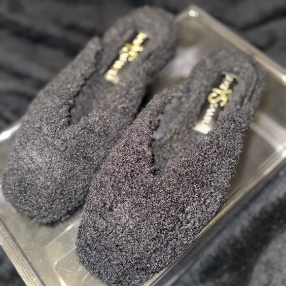 Yosi Samra Black Flats for Effortless Elegance - Picture 2 of 11